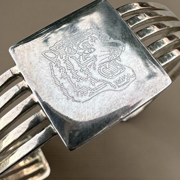 Silver Tone Etched Tiger Head Cuff Bracelet Vintage 80s 90s Grunge Biker Goth - Picture 4 of 5